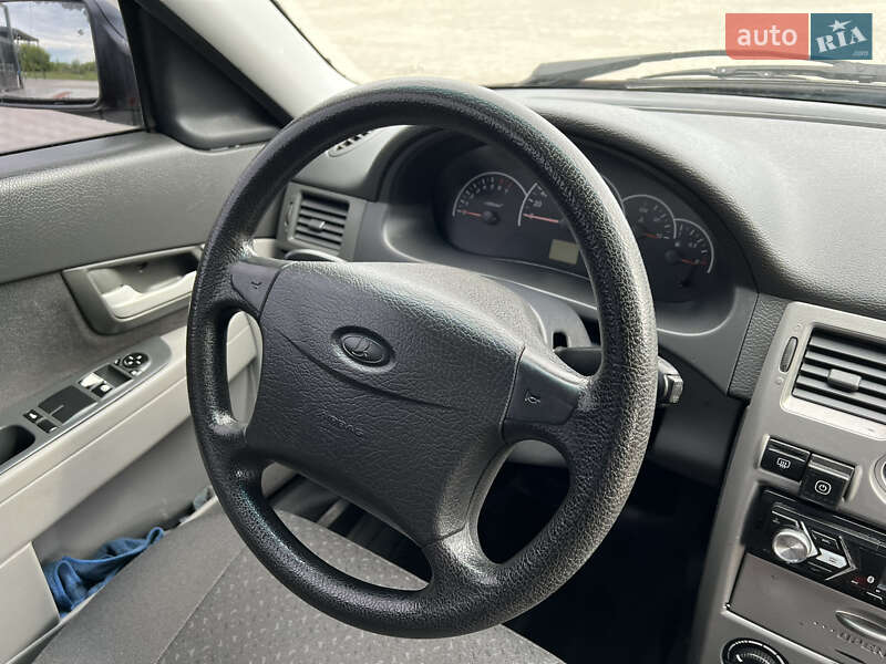 Седан ВАЗ / Lada 2170 Priora 2011 в Врадіївці
