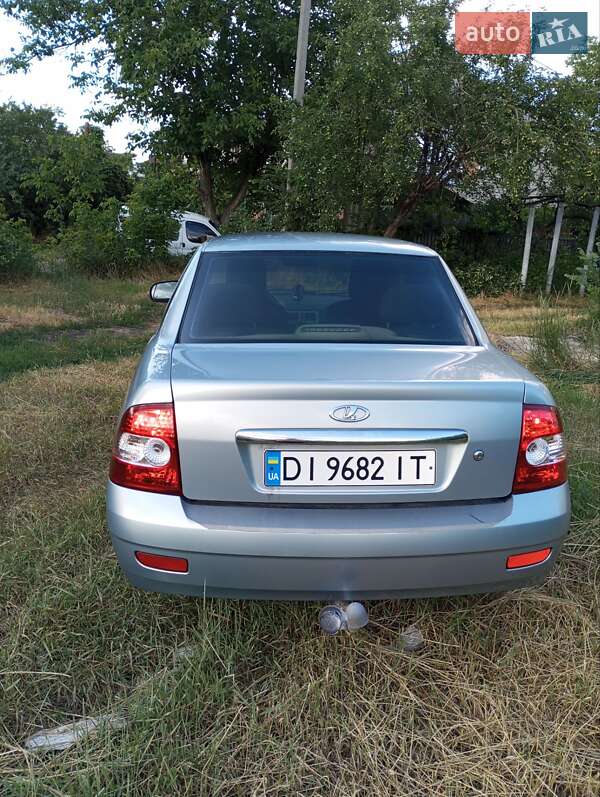 Седан ВАЗ / Lada 2170 Priora 2009 в Изюме