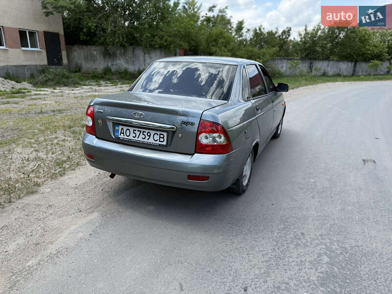 Седан ВАЗ / Lada 2170 Priora 2008 в Берегово