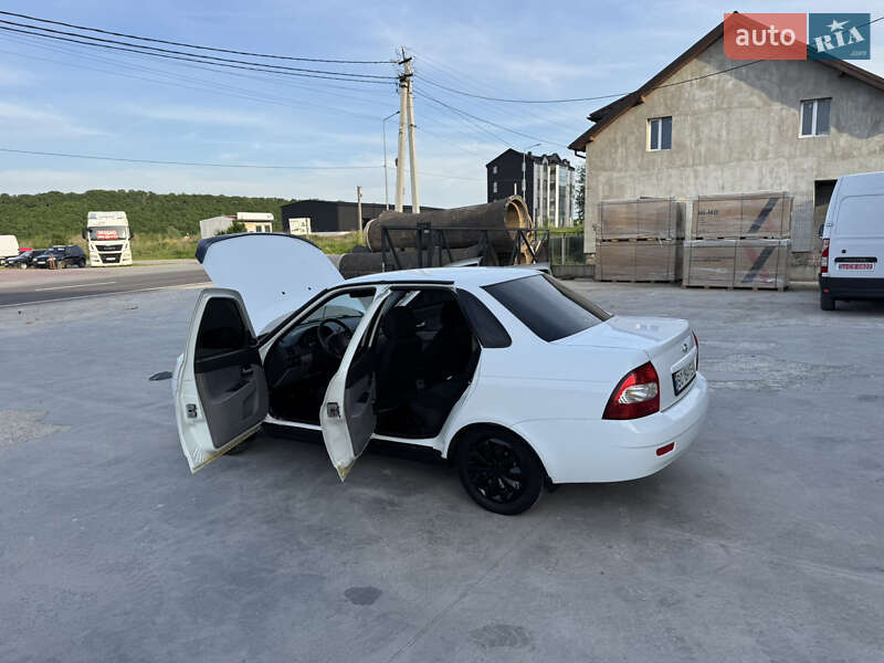 Седан ВАЗ / Lada 2170 Priora 2010 в Тернополе