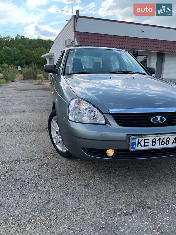 Седан ВАЗ 2170 Priora 2011 в 