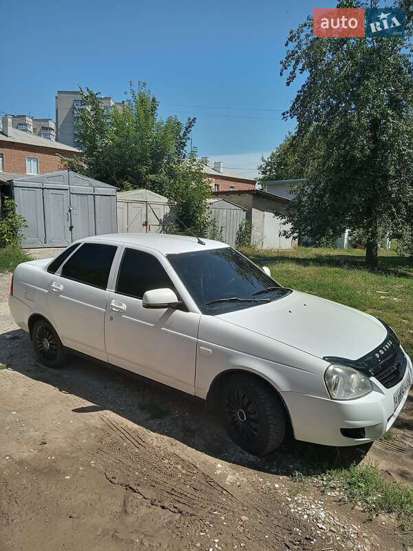 Седан ВАЗ / Lada 2170 Priora 2011 в Харькове