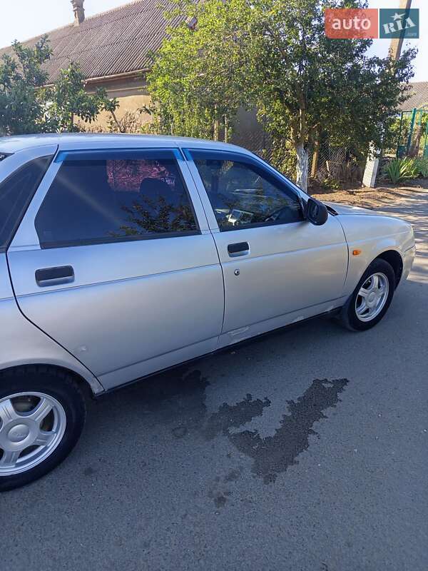 Седан ВАЗ / Lada 2170 Priora 2008 в Овидиополе