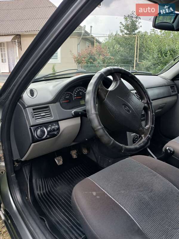 Седан ВАЗ / Lada 2170 Priora 2008 в Черновцах