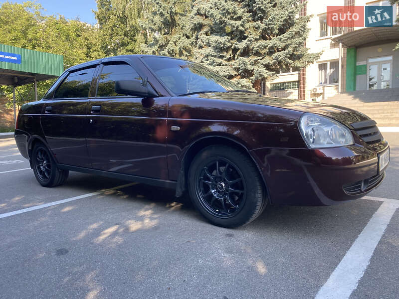 Седан ВАЗ / Lada 2170 Priora 2008 в Вышгороде