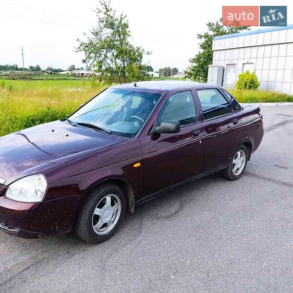 Седан ВАЗ / Lada 2170 Priora 2010 в Мені