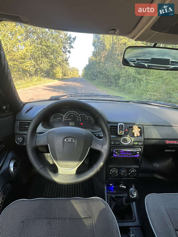 Седан ВАЗ / Lada 2170 Priora 2008 в Ічні фото 8 Седан ВАЗ / Lada 2170 Priora 2008 в Ічні
