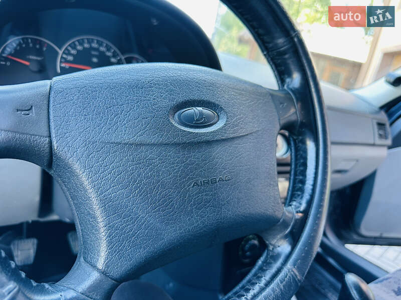 Седан ВАЗ / Lada 2170 Priora 2008 в Тячеве
