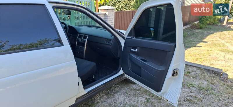 Седан ВАЗ / Lada 2170 Priora 2012 в Краматорске