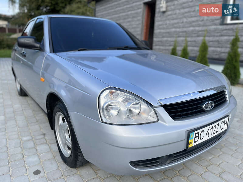 Седан ВАЗ / Lada 2170 Priora 2010 в Львове