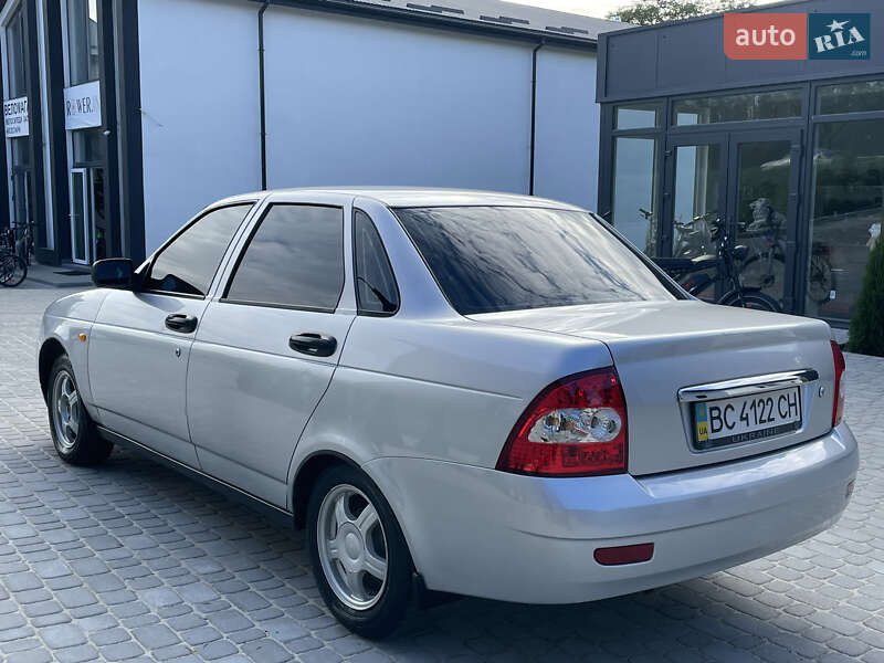 Седан ВАЗ / Lada 2170 Priora 2010 в Львове