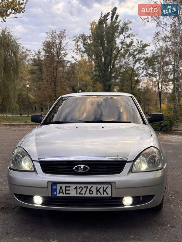Седан ВАЗ / Lada 2170 Priora 2008 в Першотравенске