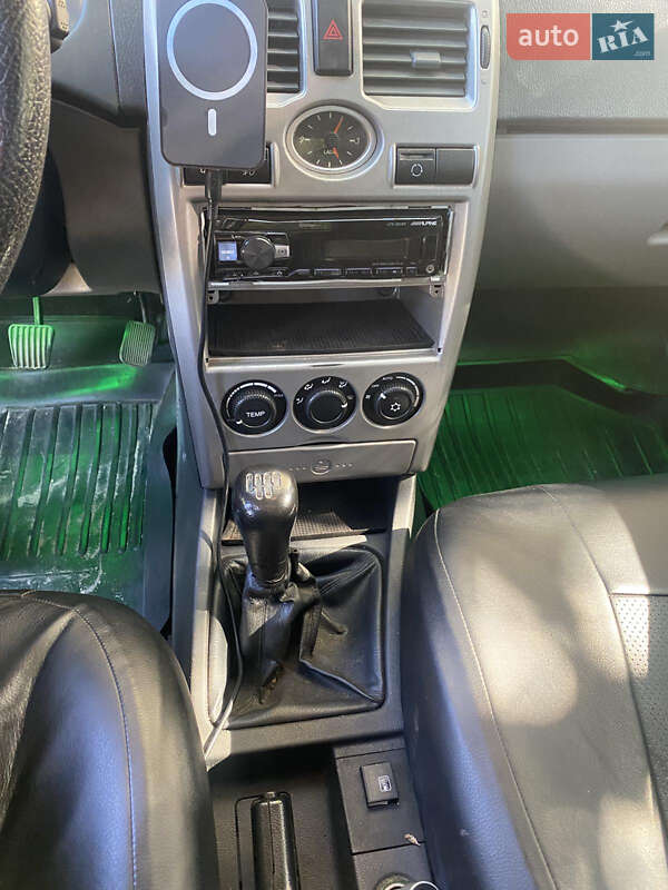 Седан ВАЗ / Lada 2170 Priora 2010 в Славянске фото 10 Седан ВАЗ / Lada 2170 Priora 2010 в Славянске