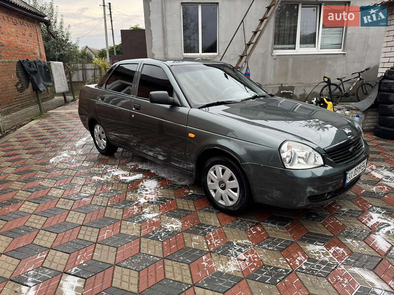 Седан ВАЗ / Lada 2170 Priora 2011 в Краснограде