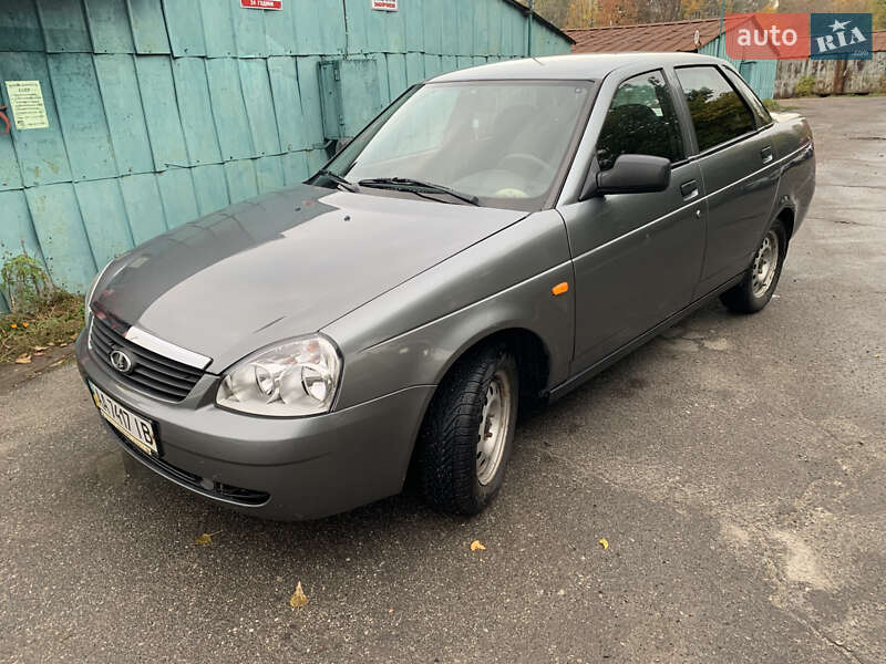 Седан ВАЗ 2170 Priora 2008 в  фото Седан ВАЗ 2170 Priora 2008 в