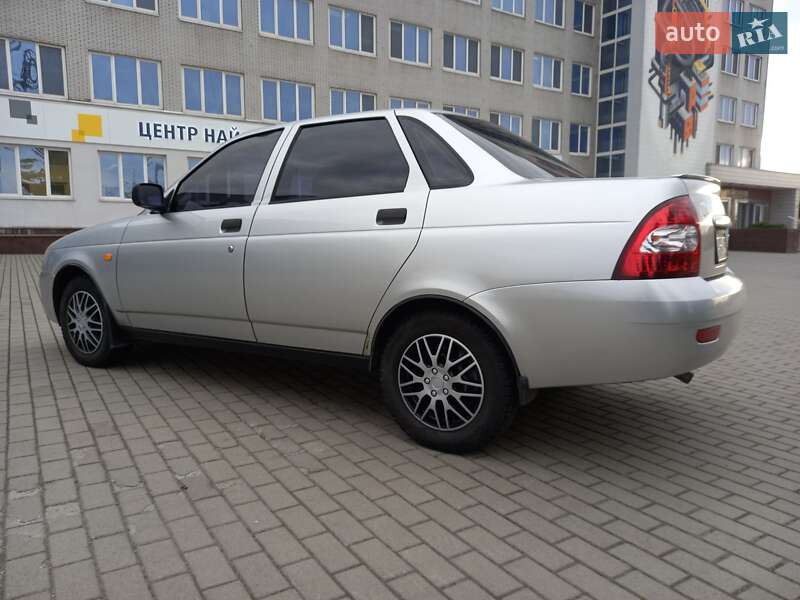 Седан ВАЗ / Lada 2170 Priora 2010 в Днепре