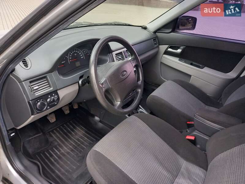 Седан ВАЗ / Lada 2170 Priora 2010 в Днепре