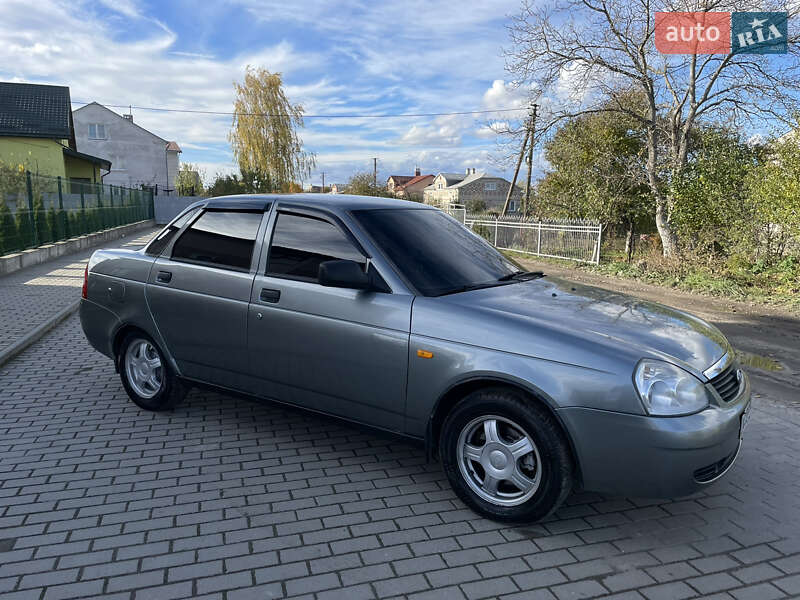 Седан ВАЗ / Lada 2170 Priora 2007 в Львове фото 4 Седан ВАЗ / Lada 2170 Priora 2007 в Львове