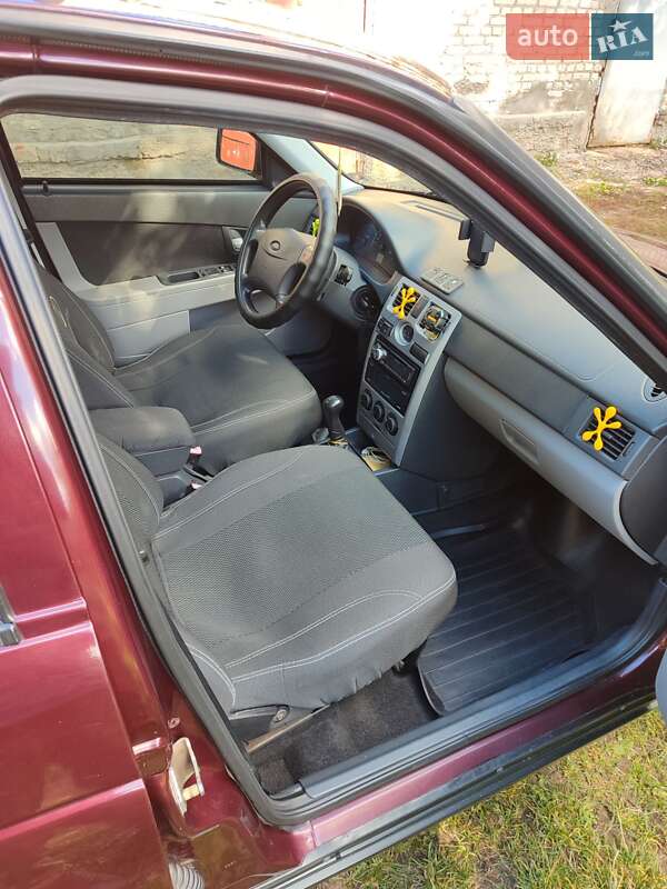 Седан ВАЗ / Lada 2170 Priora 2008 в Ромнах фото 6 Седан ВАЗ / Lada 2170 Priora 2008 в Ромнах