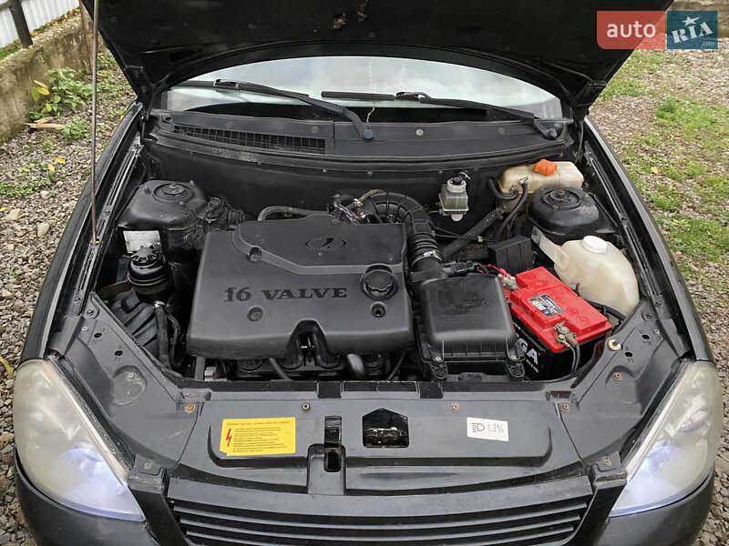 Седан ВАЗ / Lada 2170 Priora 2008 в Ужгороді фото 5 Седан ВАЗ / Lada 2170 Priora 2008 в Ужгороді