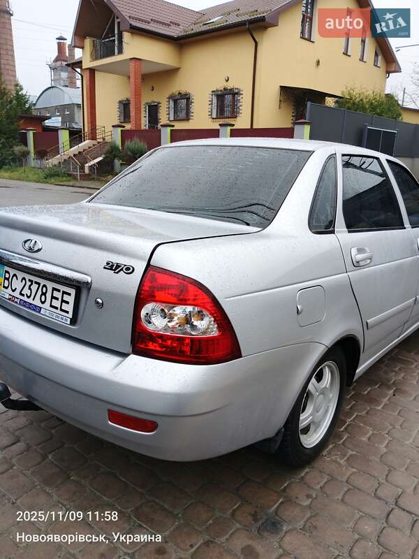 Седан ВАЗ / Lada 2170 Priora 2011 в Львове фото 5 Седан ВАЗ / Lada 2170 Priora 2011 в Львове
