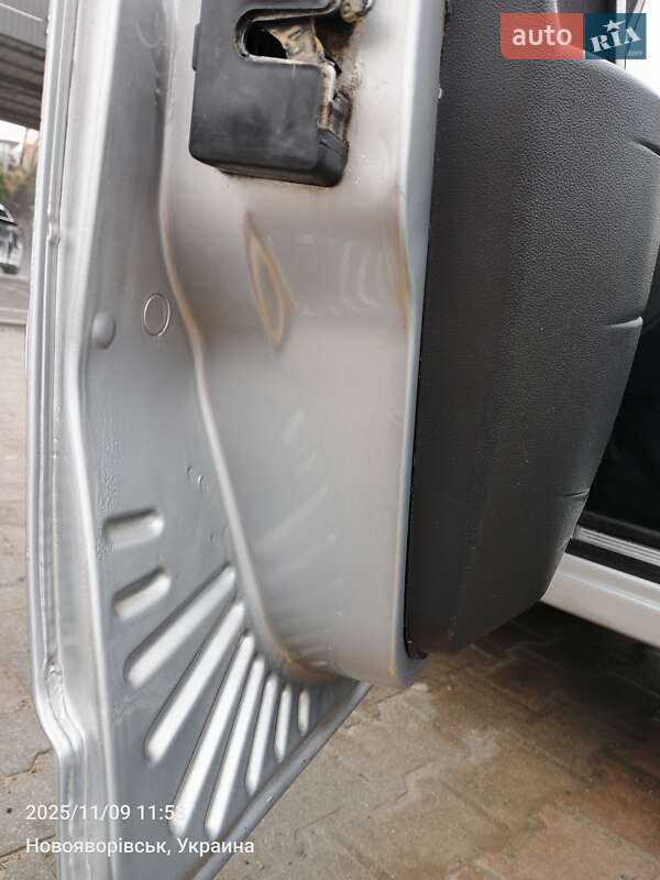 Седан ВАЗ / Lada 2170 Priora 2011 в Львове фото 14 Седан ВАЗ / Lada 2170 Priora 2011 в Львове