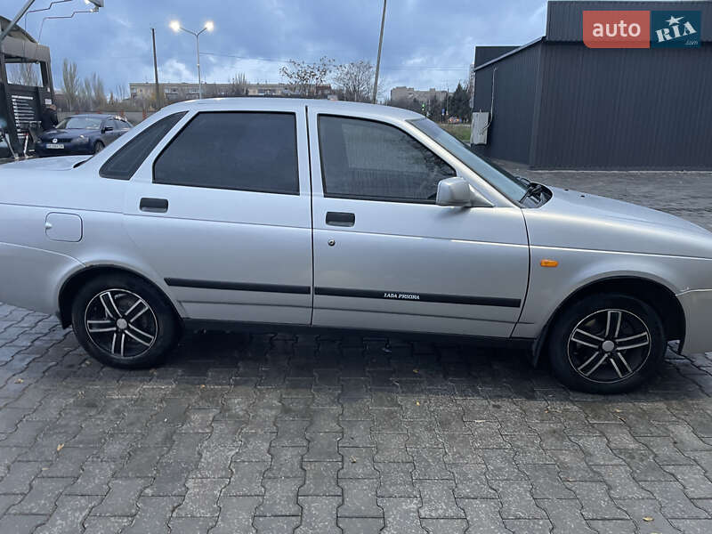 Седан ВАЗ / Lada 2170 Priora 2007 в Кривом Роге фото 2 Седан ВАЗ / Lada 2170 Priora 2007 в Кривом Роге