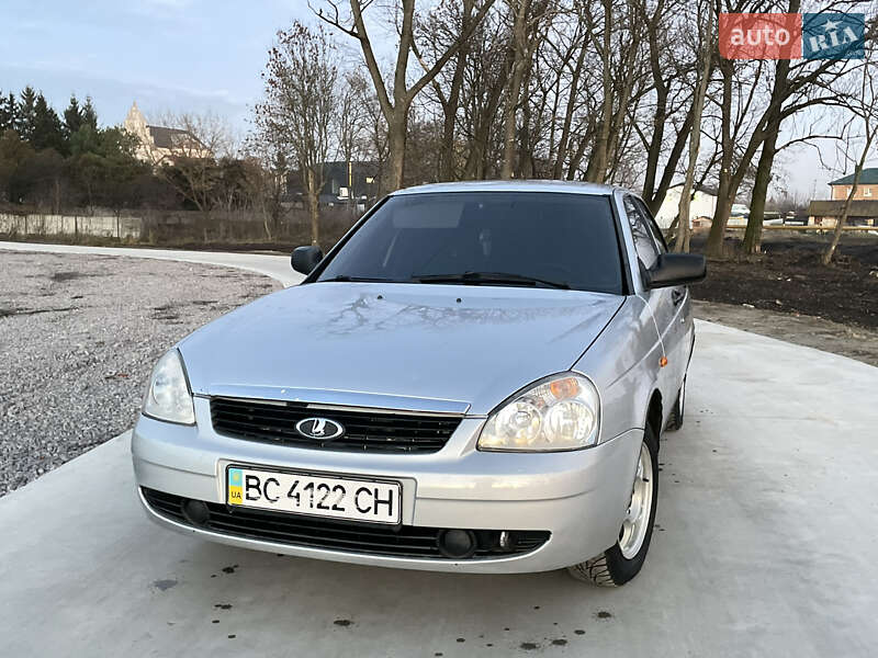 Седан ВАЗ / Lada 2170 Priora 2010 в Львове фото 16 Седан ВАЗ / Lada 2170 Priora 2010 в Львове