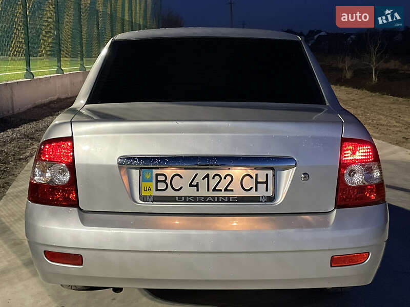 Седан ВАЗ / Lada 2170 Priora 2010 в Львове фото 26 Седан ВАЗ / Lada 2170 Priora 2010 в Львове