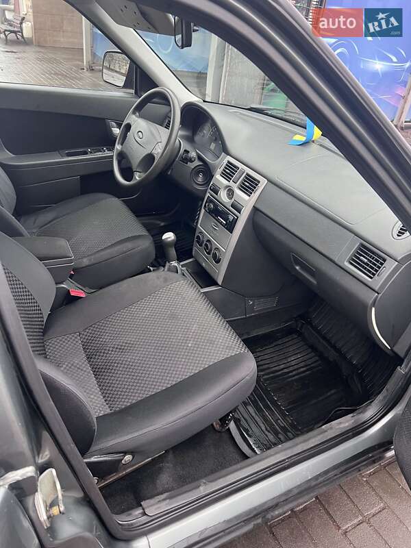 Седан ВАЗ / Lada 2170 Priora 2011 в Охтирці