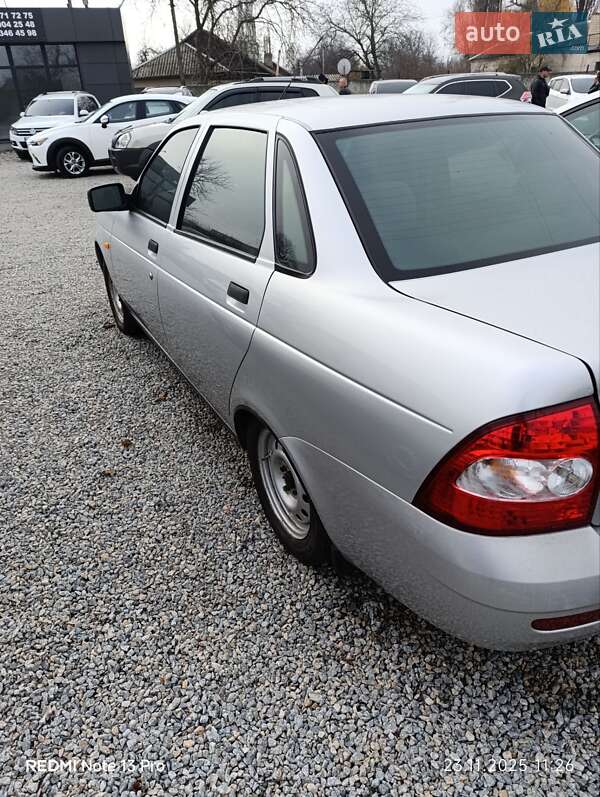 Седан ВАЗ / Lada 2170 Priora 2010 в Павлограде фото 11 Седан ВАЗ / Lada 2170 Priora 2010 в Павлограде