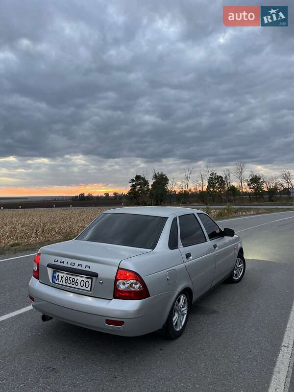 Седан ВАЗ / Lada 2170 Priora 2011 в Лозовой