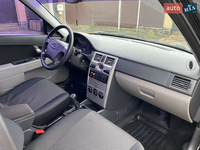 Седан ВАЗ / Lada 2170 Priora 2011 в Охтирці