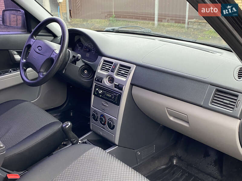 Седан ВАЗ / Lada 2170 Priora 2011 в Охтирці