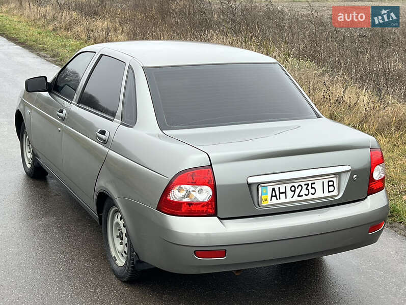 Седан ВАЗ / Lada 2170 Priora 2008 в Прилуках