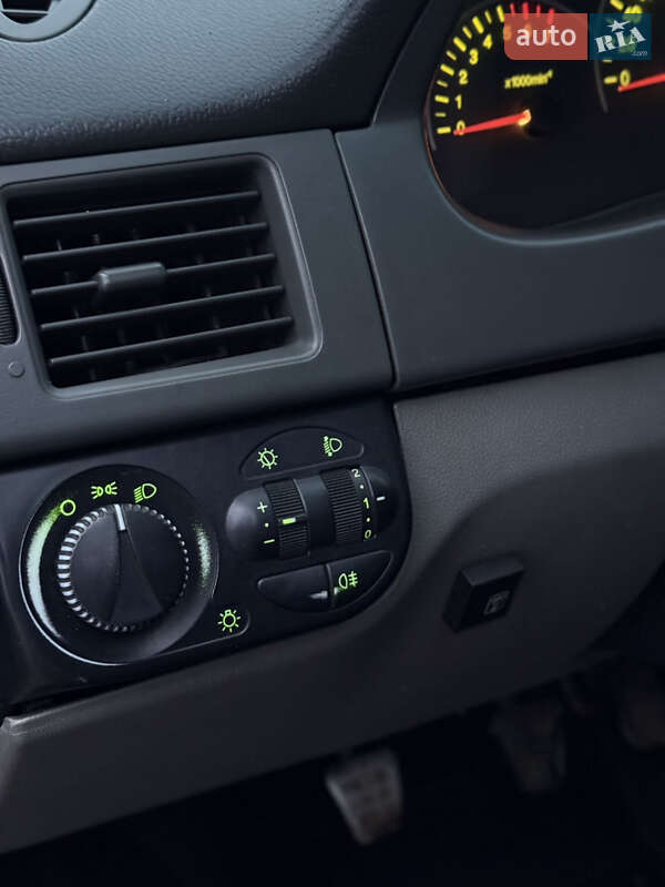 Седан ВАЗ / Lada 2170 Priora 2010 в Миколаєві