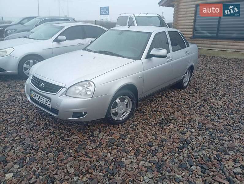 Седан ВАЗ / Lada 2170 Priora 2012 в Рівному