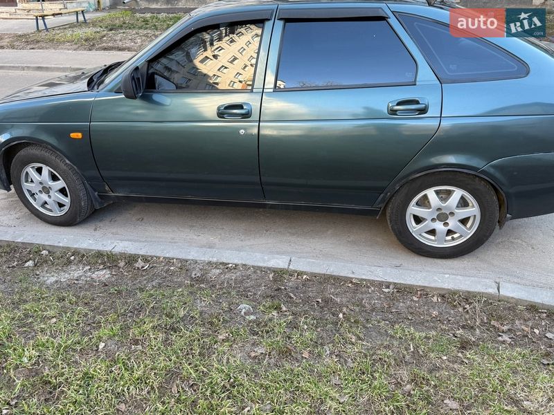 Седан ВАЗ / Lada 2170 Priora 2011 в Харькове