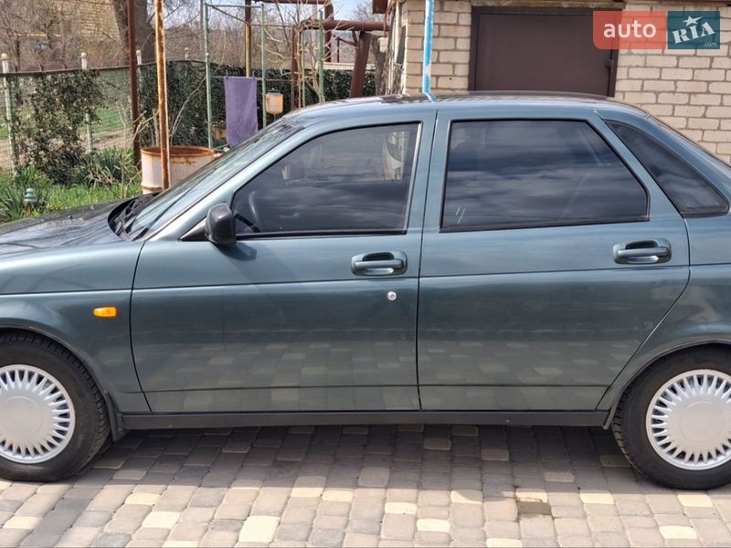 Седан ВАЗ / Lada 2170 Priora 2011 в Кривом Роге