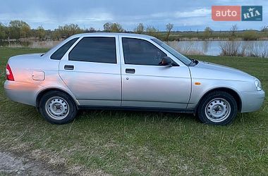Седан ВАЗ 2170 Priora 2011 в Бурыни