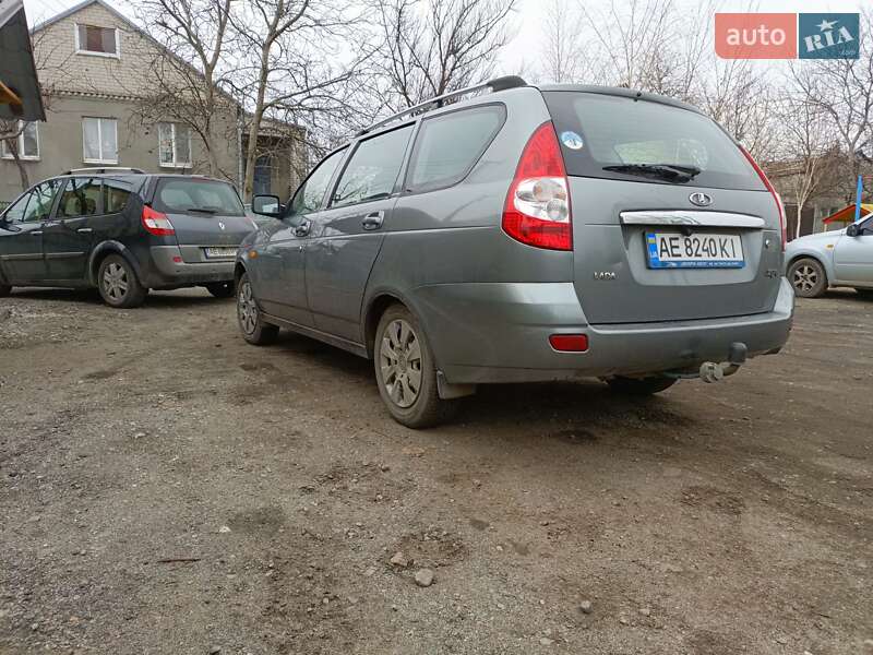 Универсал ВАЗ / Lada 2171 Priora 2011 в Подгородном