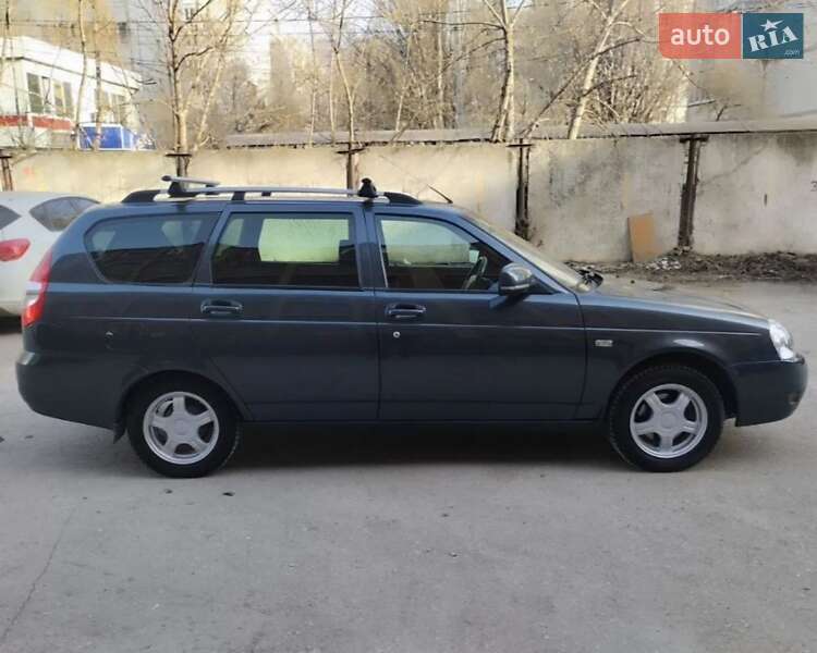 Универсал ВАЗ 2171 Priora 2011 в 
