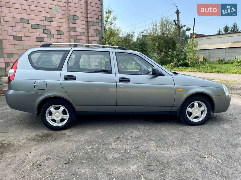 Универсал ВАЗ / Lada 2171 Priora 2011 в Хмельнике