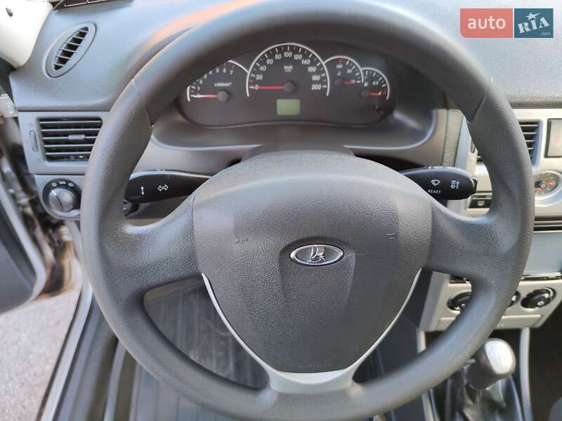 Универсал ВАЗ / Lada 2171 Priora 2013 в Белой Церкви