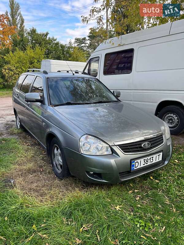 Универсал ВАЗ / Lada 2171 Priora 2011 в Киеве