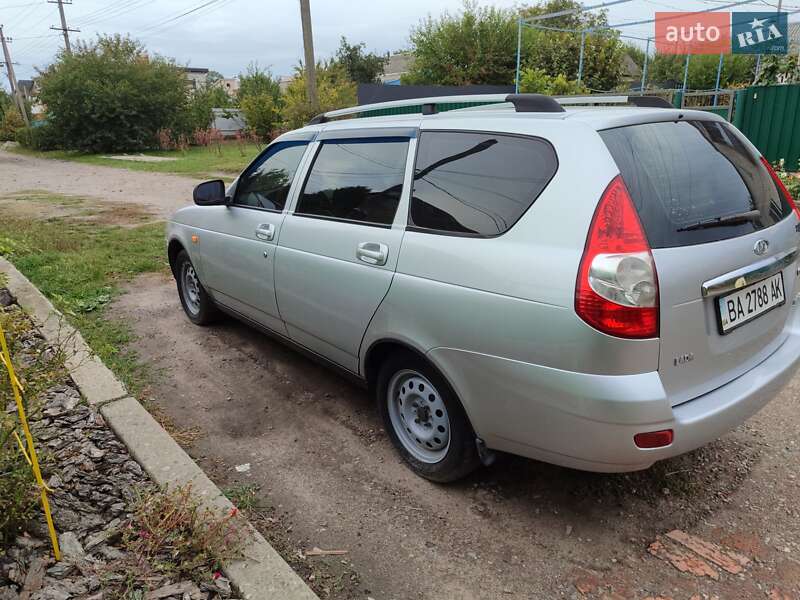 ВАЗ / Lada 2171 Priora 2011 ВАЗ / Lada 2171 Priora 2011