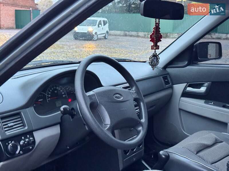 Универсал ВАЗ / Lada 2171 Priora 2010 в Ахтырке фото 25 Универсал ВАЗ / Lada 2171 Priora 2010 в Ахтырке