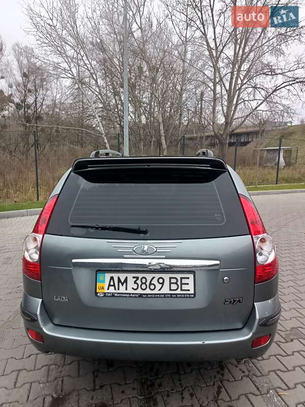 Универсал ВАЗ / Lada 2171 Priora 2011 в Житомире