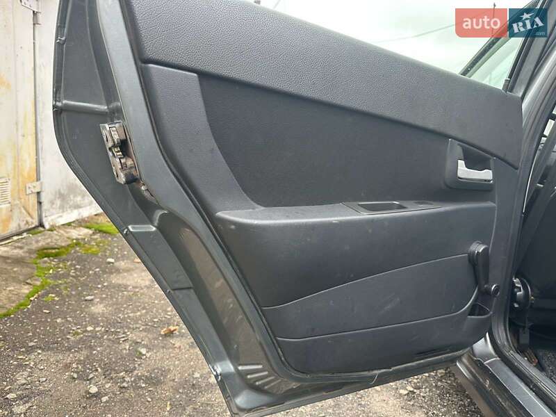 Универсал ВАЗ / Lada 2171 Priora 2011 в Киеве