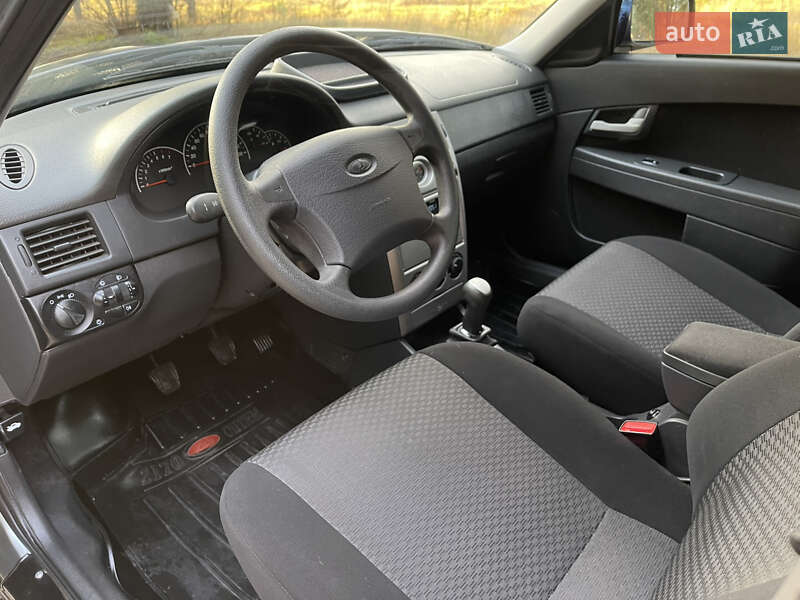 Універсал ВАЗ / Lada 2171 Priora 2011 в Славуті